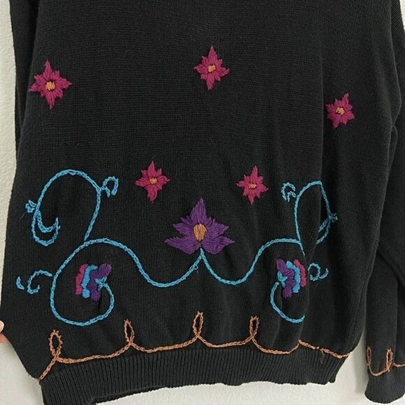 American Weekend Women’s Vintage 80s Black Knit Floral Embroidered Sweater Large - Picture 11 of 11